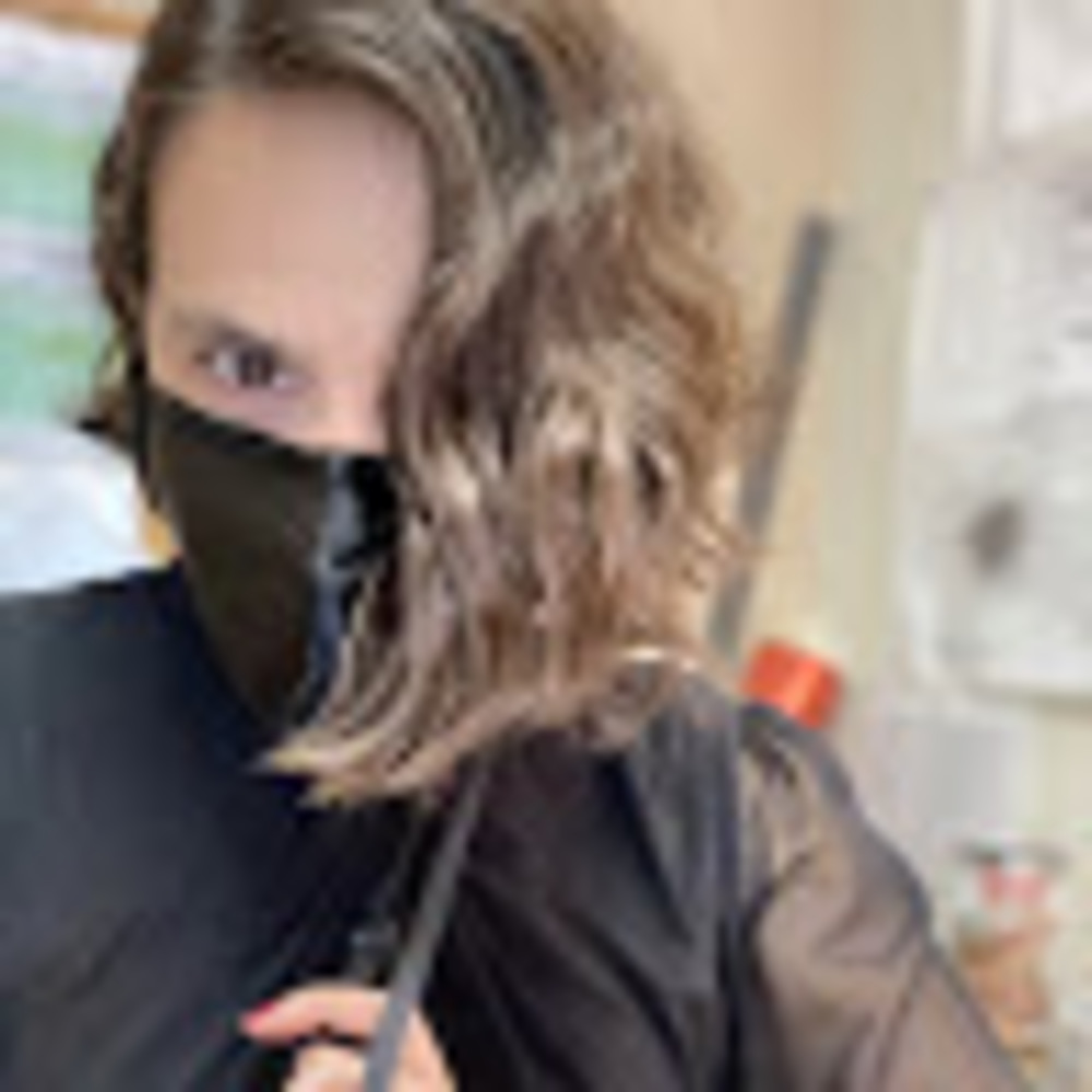 Meet your Posher, Laura